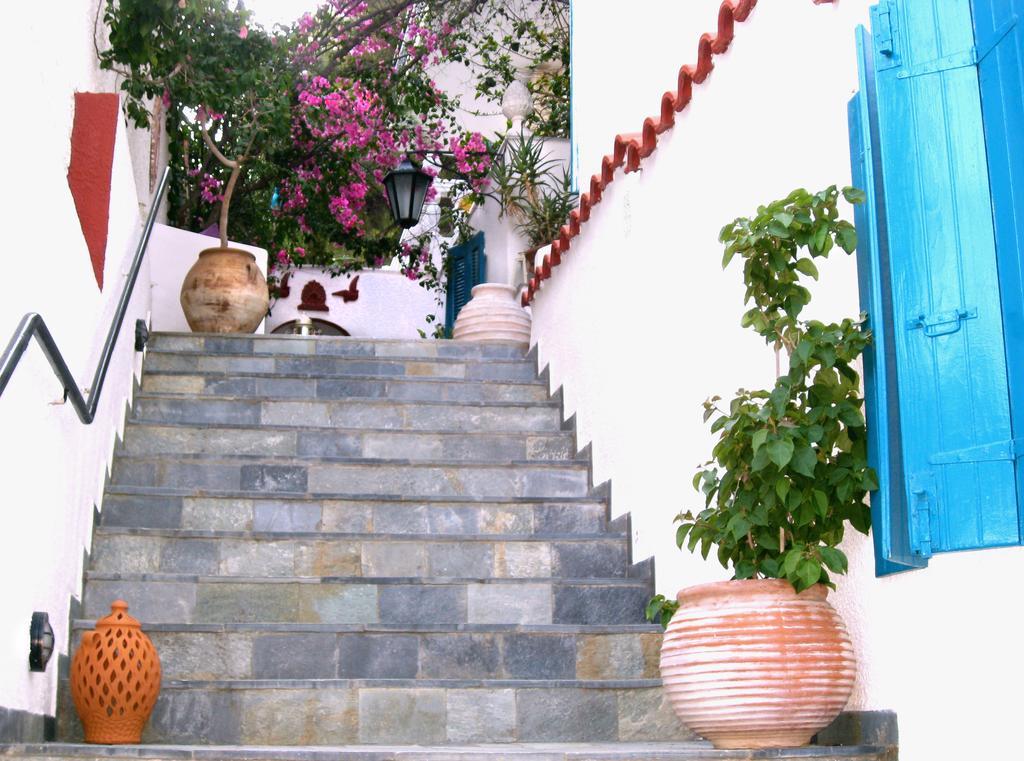 Stella Studios Poros Town Exterior foto