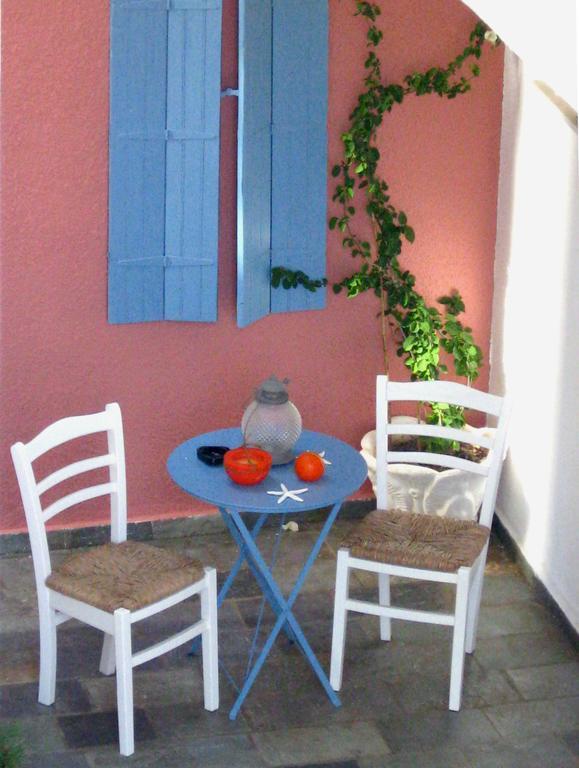 Stella Studios Poros Town Exterior foto